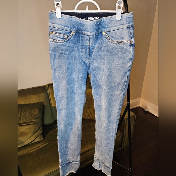 Skinny Jeans - Picture 3 of 8